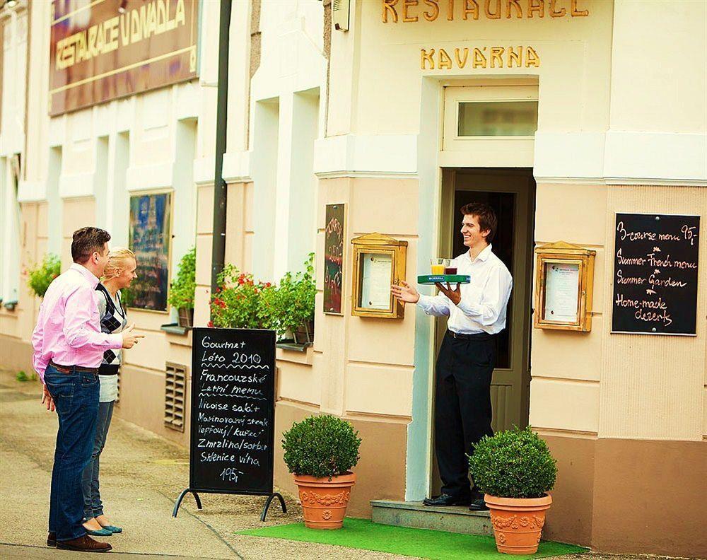 Hotel U Divadla - Czech Leading Hotels Prag Exterior foto
