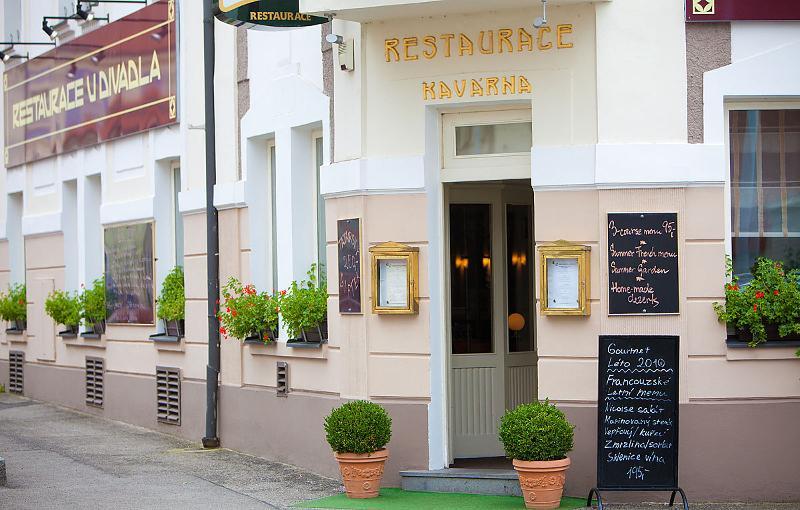 Hotel U Divadla - Czech Leading Hotels Prag Exterior foto